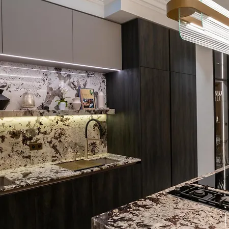 Highstay - Luxury Serviced - Poincare