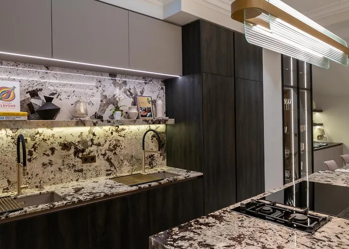 Highstay - Luxury Serviced - Poincare
