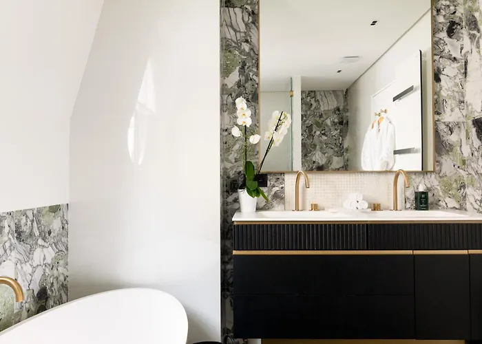 Highstay - Luxury Serviced - Poincare
